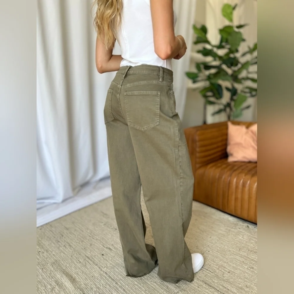 High‎ Rise Wide Leg Jeans - Picture 3 of 16